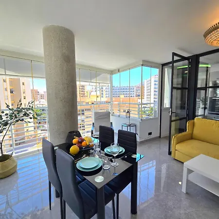 Crystal Elegance City Center With Seasonal Pool Apartment *