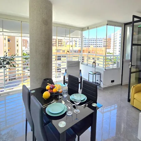 Crystal Elegance City Center With Seasonal Pool Apartment *